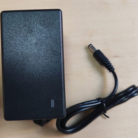 NPA-AC20010 Gembird 20V/1A 20W, Coper punjac sa uzemljenjem, konektor 5.5x2.5/2.1mm